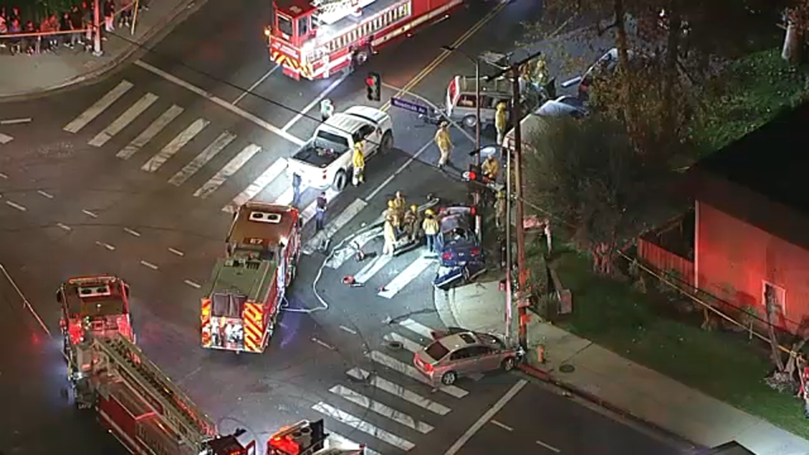 3 dead after multi-vehicle crash in Panorama City, Los Angeles 3 dead after multi-vehicle crash in Panorama City, Los Angeles