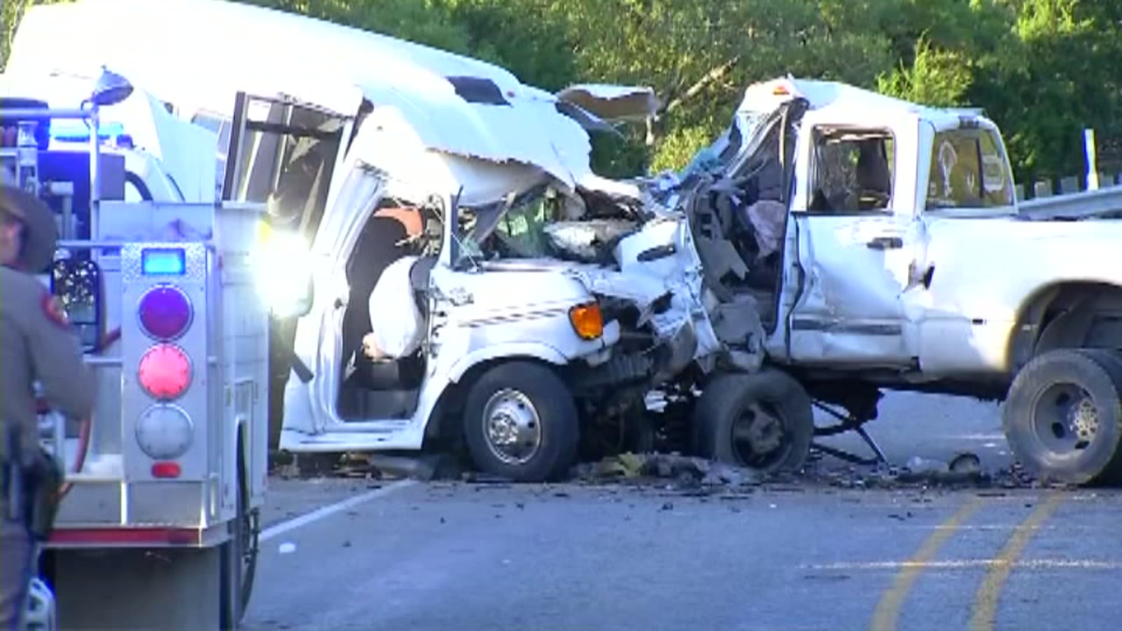 Witness: Driver in deadly crash with church bus was texting - ABC13 Houston