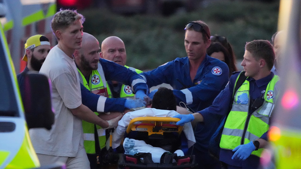 15 muertos tras tiroteo en Bondi Beach de Australia dirigido contra comunidad judía, según las autoridades - ABC7 Chicago