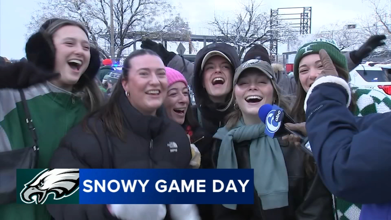 Fans brave snowy conditions for Eagles tailgate