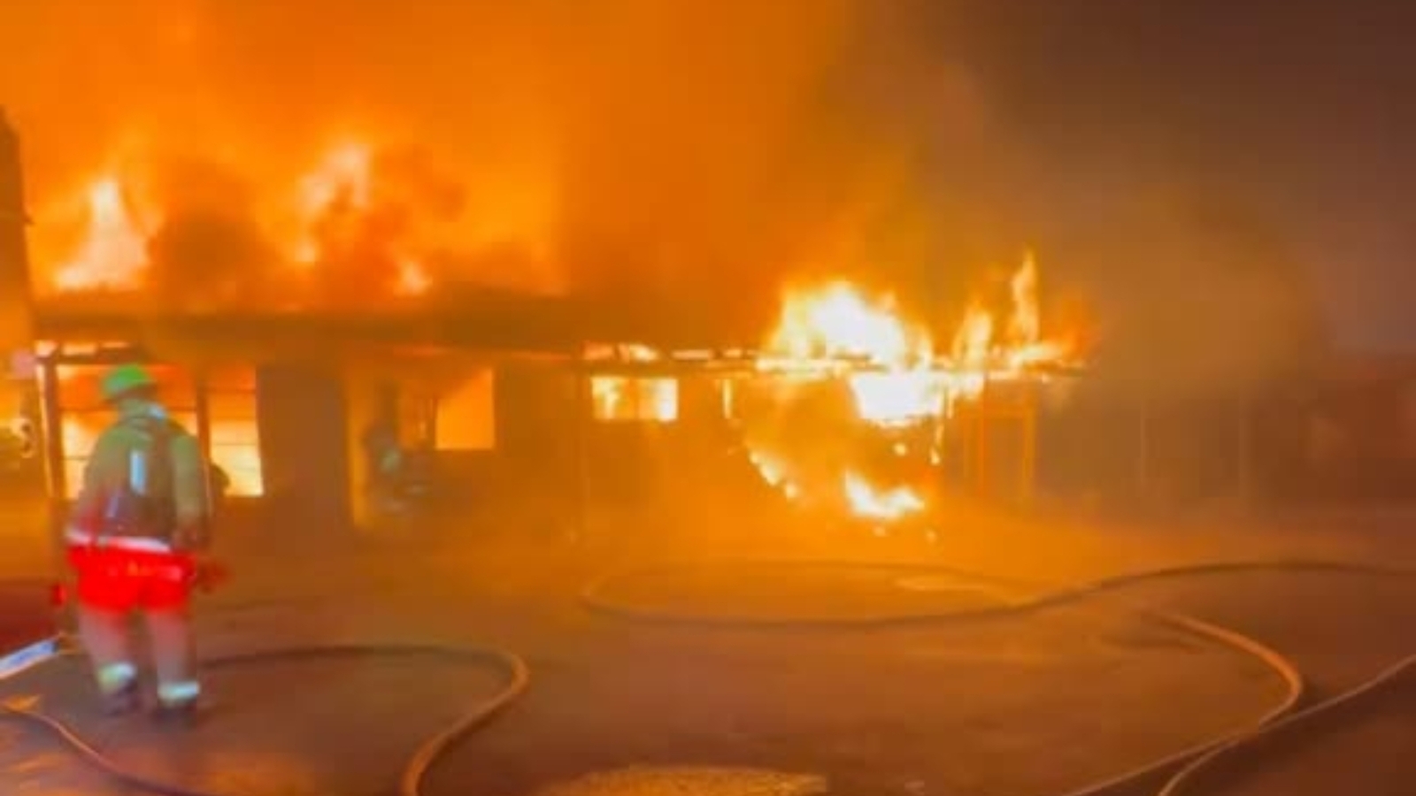 Vacant home burns in massive fire in Parlier, officials say