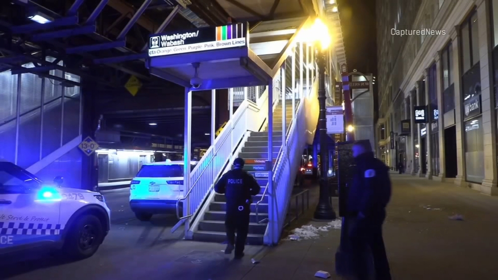 2 stabbed in Loop: CPD