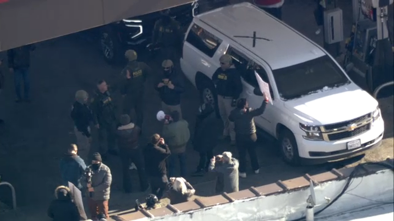 Border Patrol Chief Bovino, federal immigration enforcement agents seen in Chicago, suburbs: LIVE