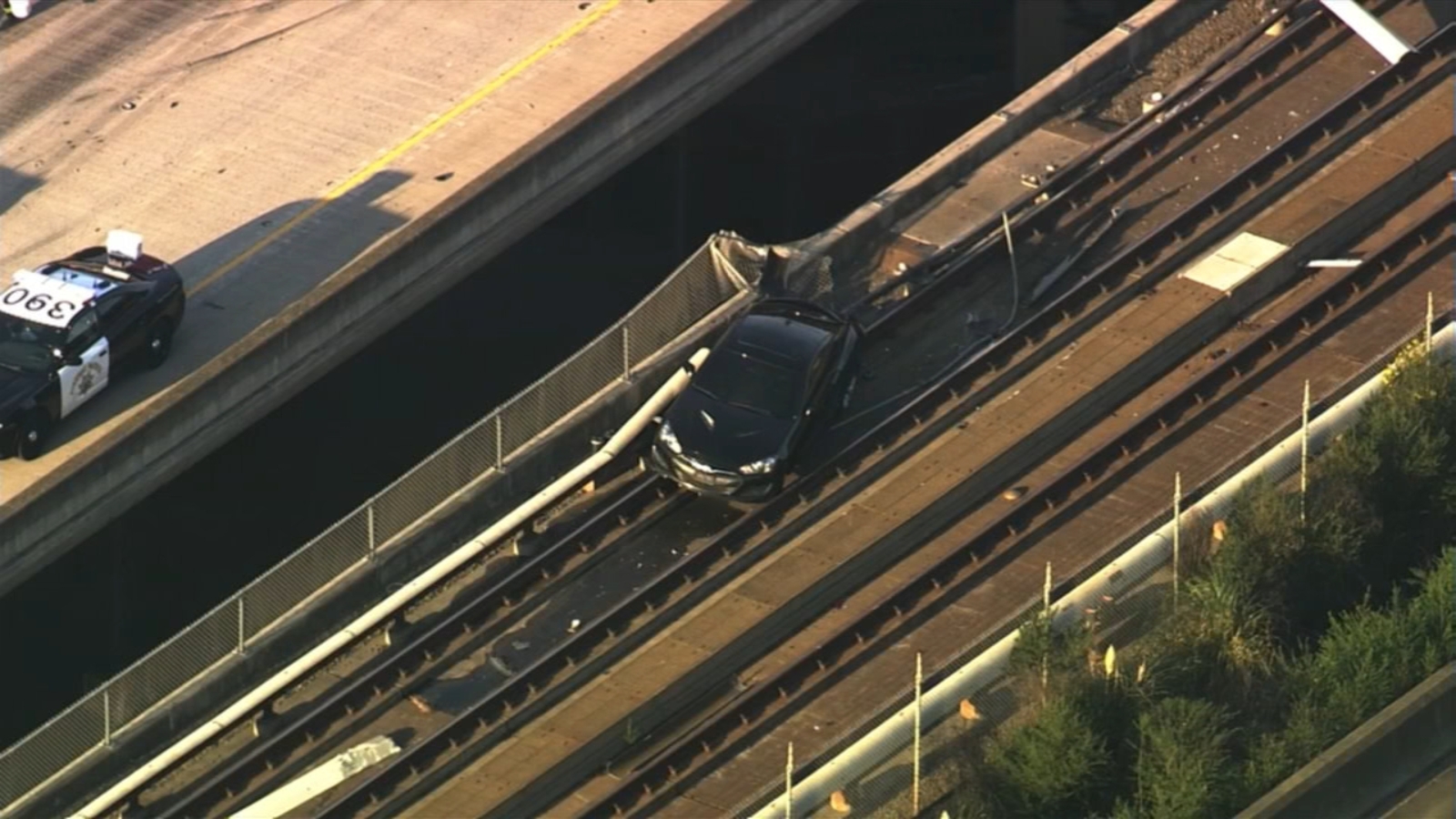 Car flies off tow truck onto BART tracks along I-580 in Castro Valley, CHP says