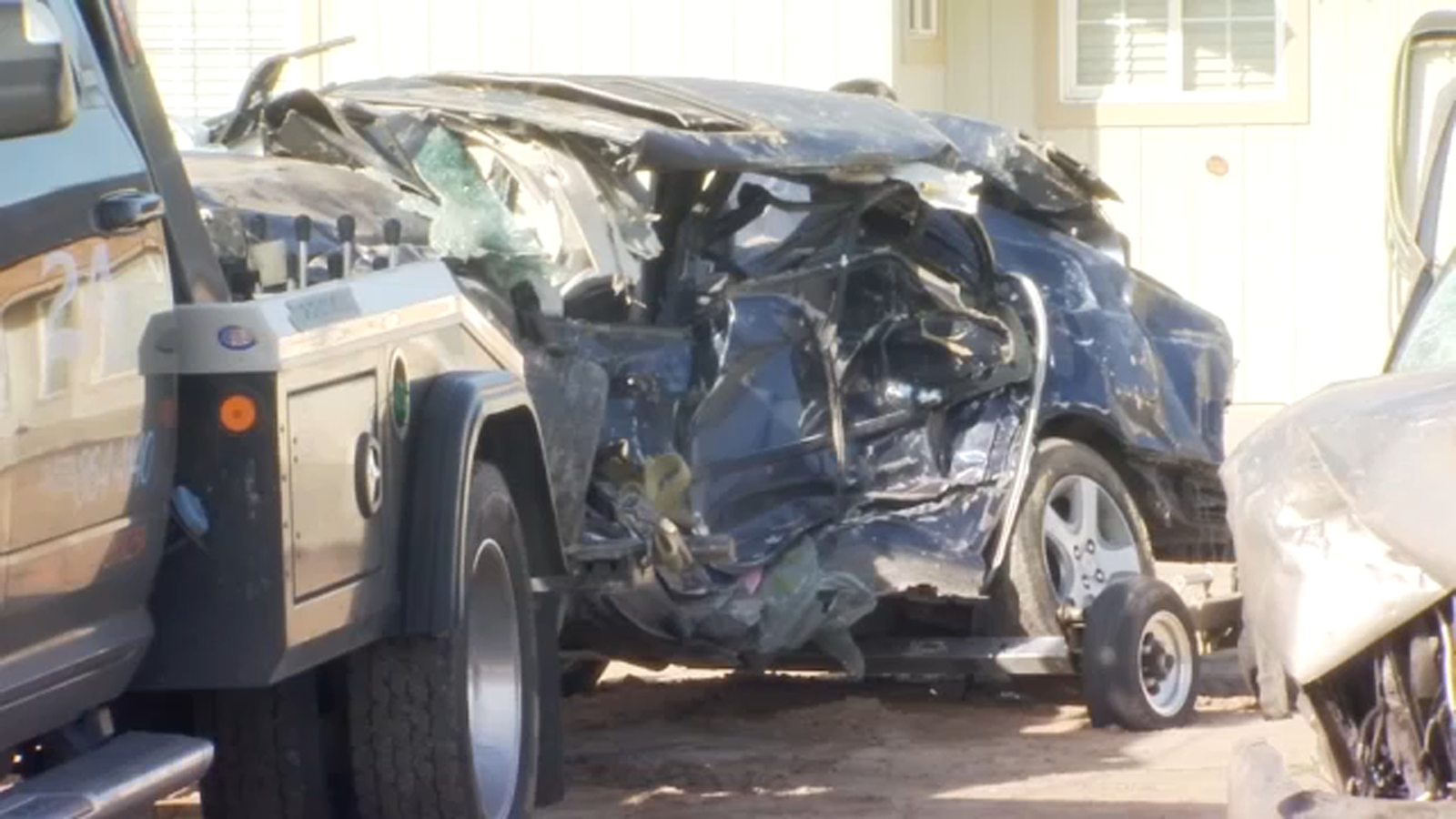 Mother and 2-year-old daughter killed in Fresno County crash identified