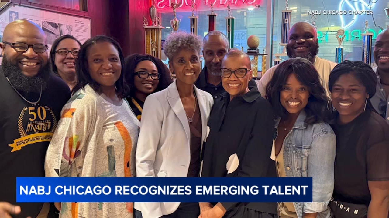 ABC7 Hosea Sanders among honorees at NABJ-Chicago's inaugural Red Hot Holiday Awards