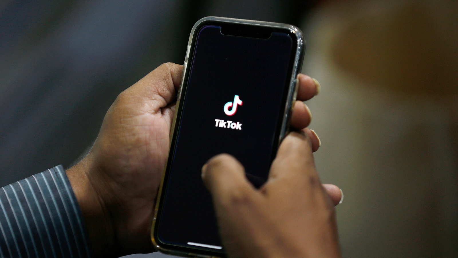 TikTok signs deal to sell US unit to American investors, including Oracle, Silver Lake and MGX TikTok signs deal to sell US unit to American investors, including Oracle, Silver Lake and MGX