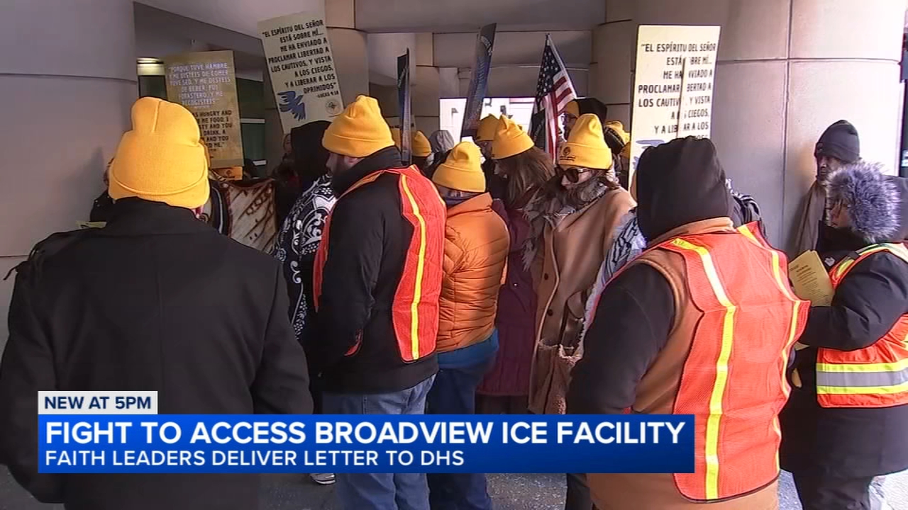 Catholic leaders demand access to Broadview ICE facility for Christmas