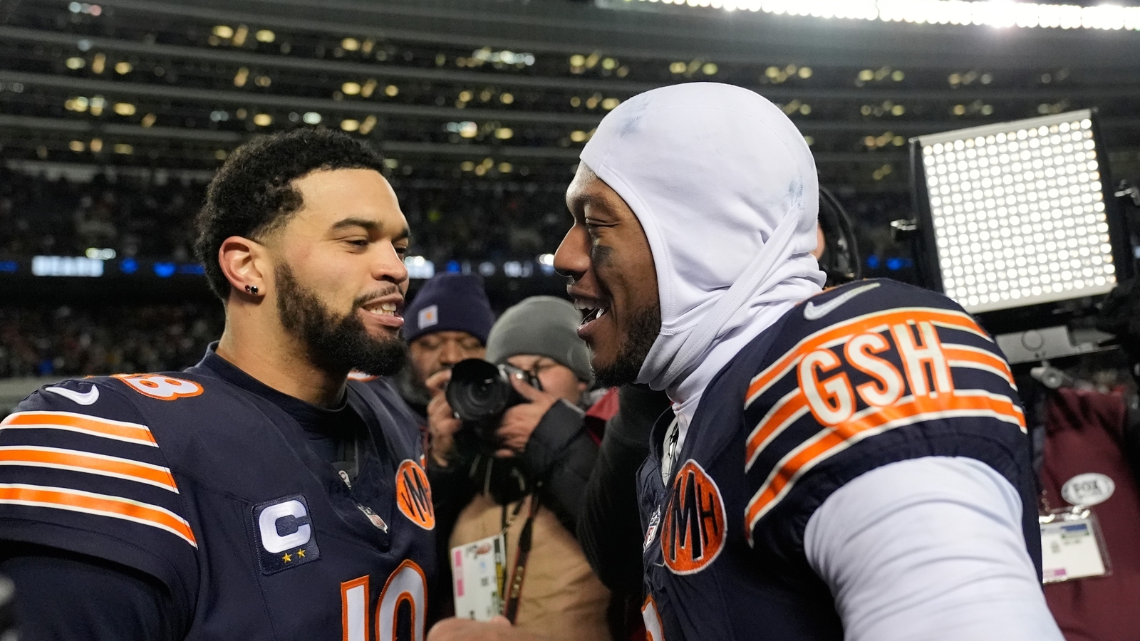 Bears clinch spot in playoffs with Lions' loss, following stunning win over Packers