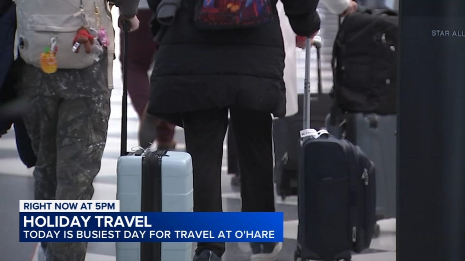Thousands of travelers going through Chicago airports, roads as holiday rush begins
