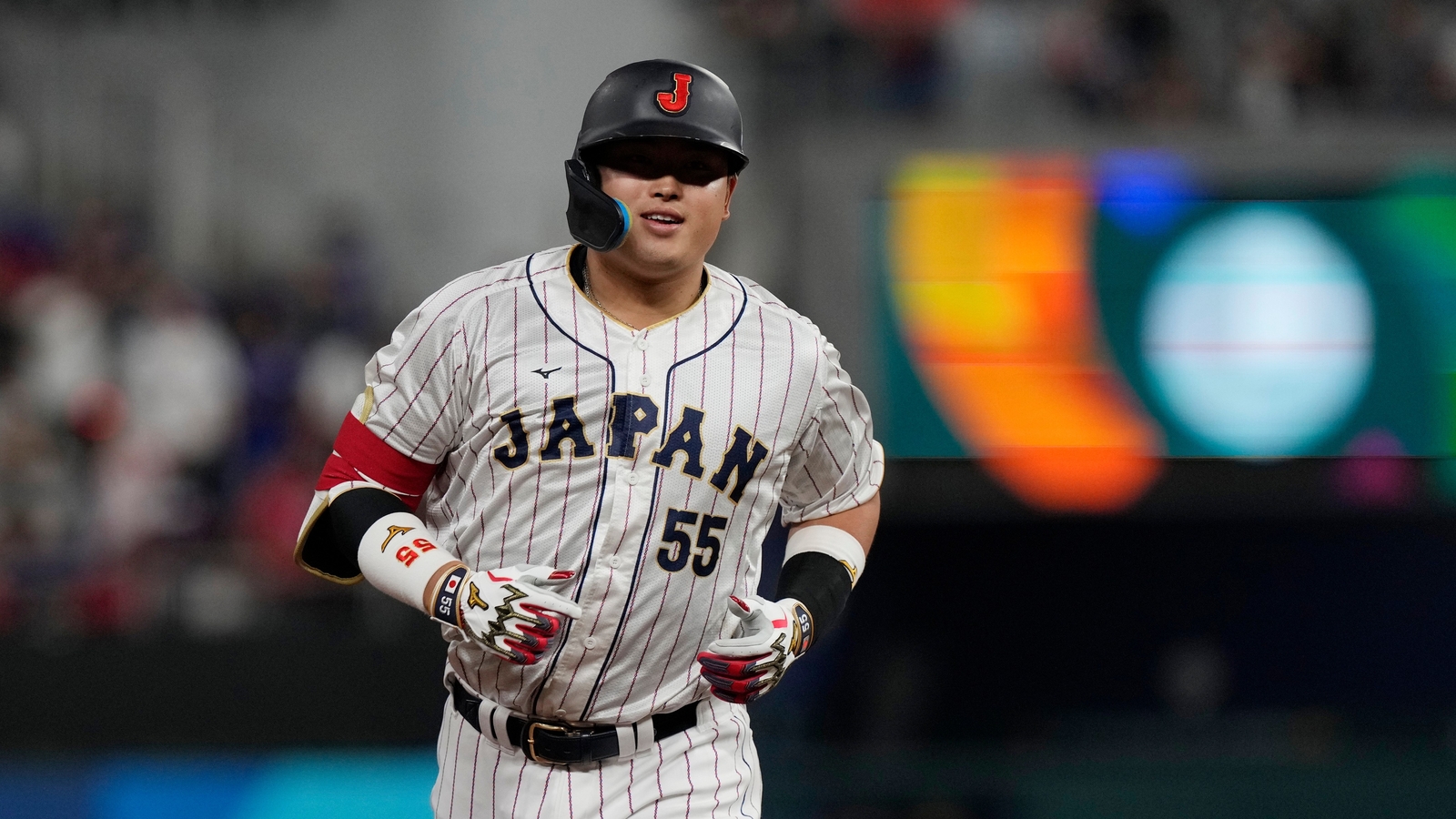 Chicago White Sox add Japanese slugger Munetaka Murakami with $34 million, 2-year contract