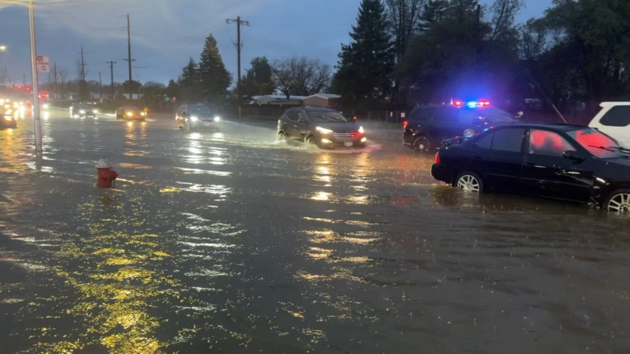 1 person dies in Redding, California as atmospheric river causes major  flooding, police say - ABC7 San Francisco