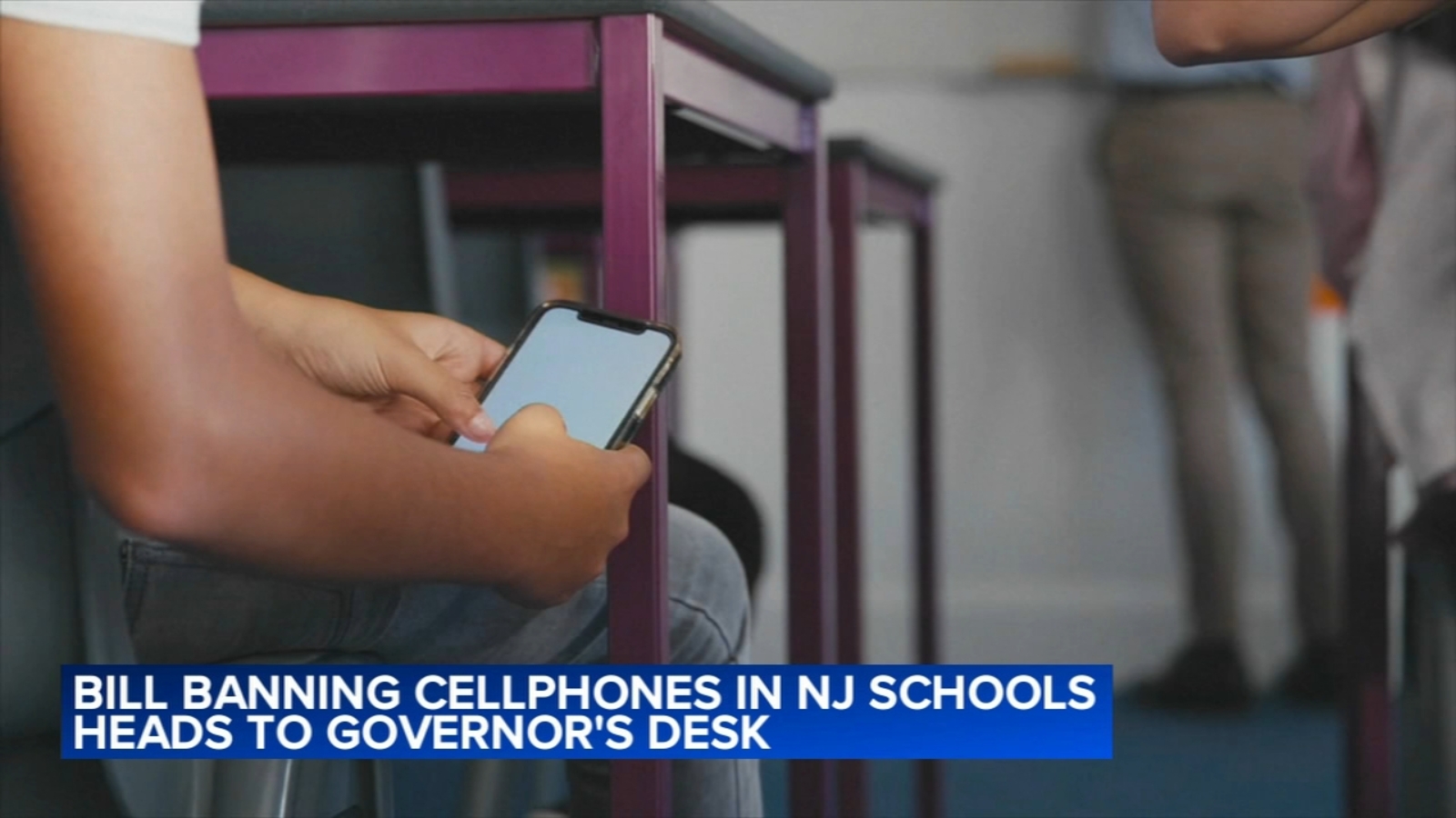 Bill banning student cellphone use during school hours heads to New Jersey governor's desk