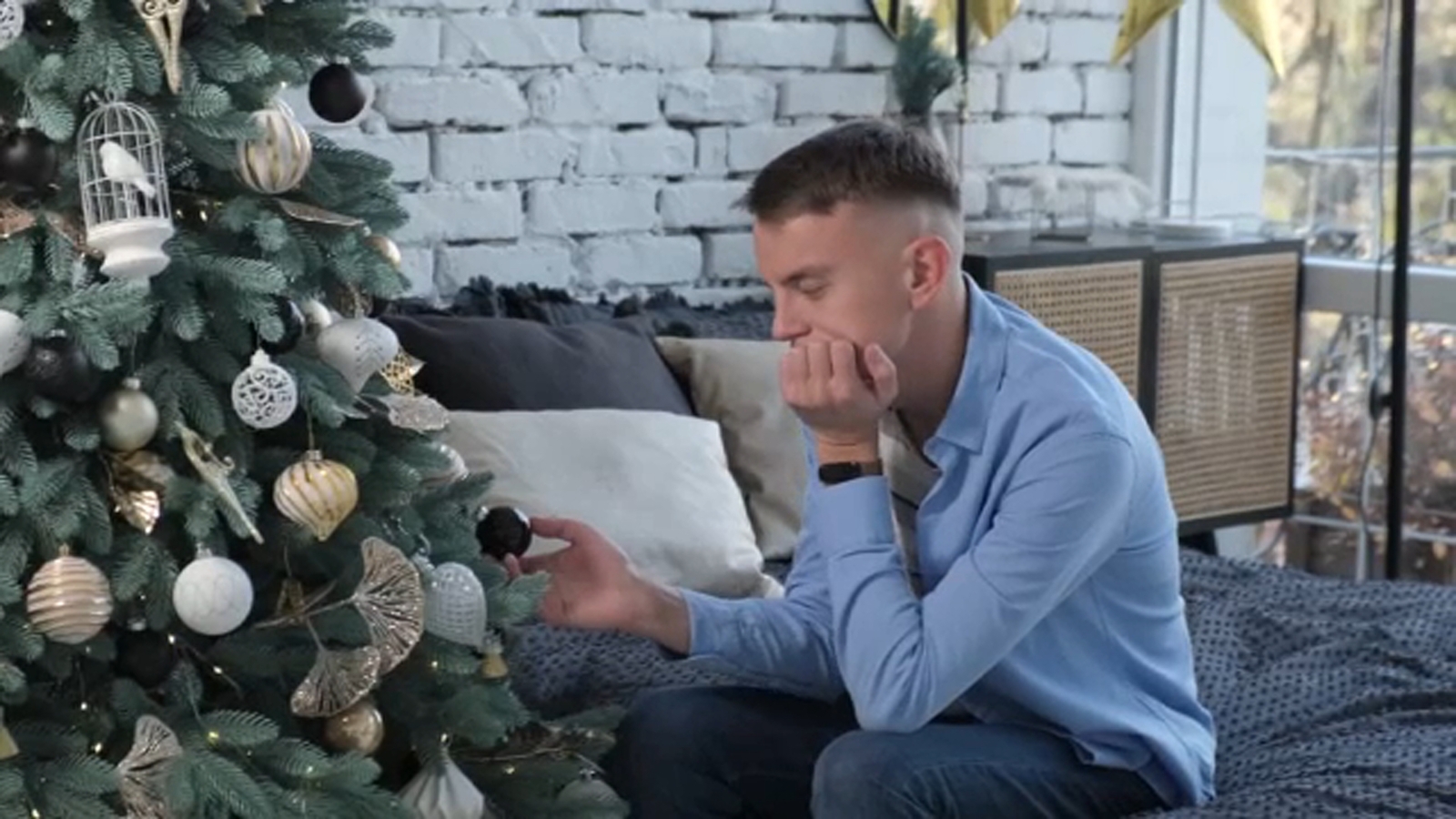 Experts share ways to cope with grief during holidays