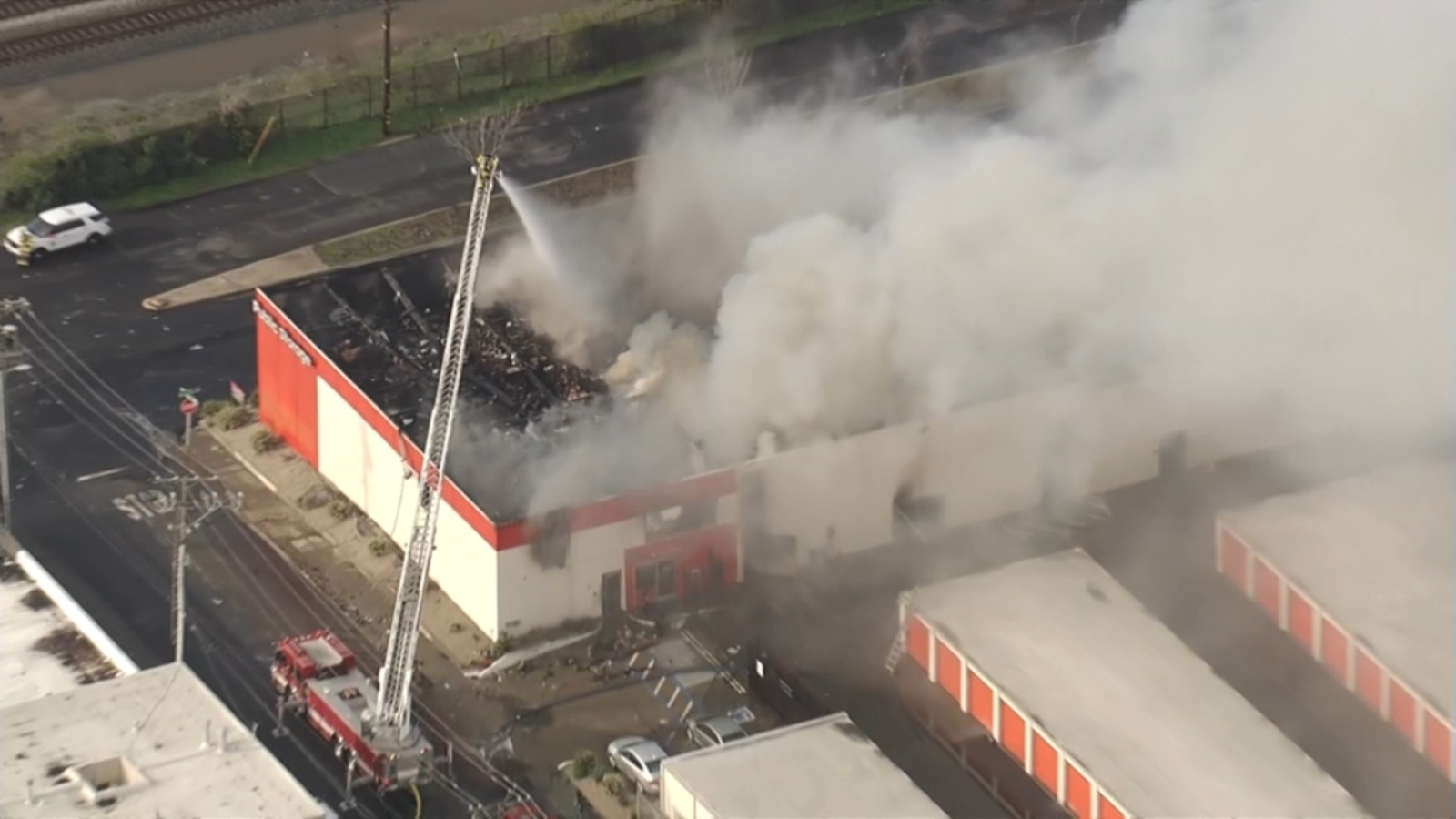 Crews battle large fire at Public Storage facility in Richmond
