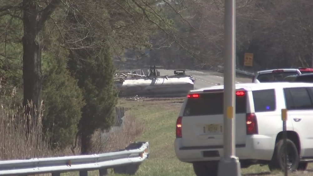 Tanker truck overturns, closes AC Expressway EB