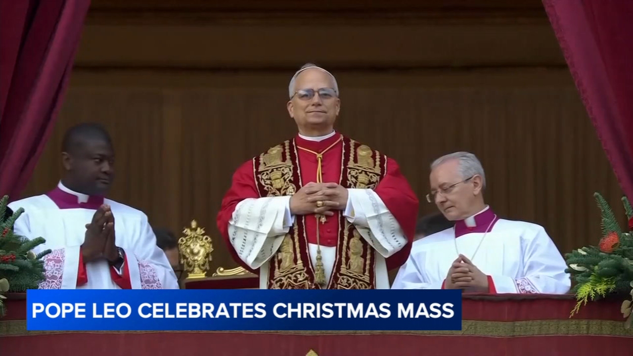 Chicago-born Pope Leo XIV shares message of peace on 1st Christmas as  pontiff in Vatican City - ABC7 Chicago