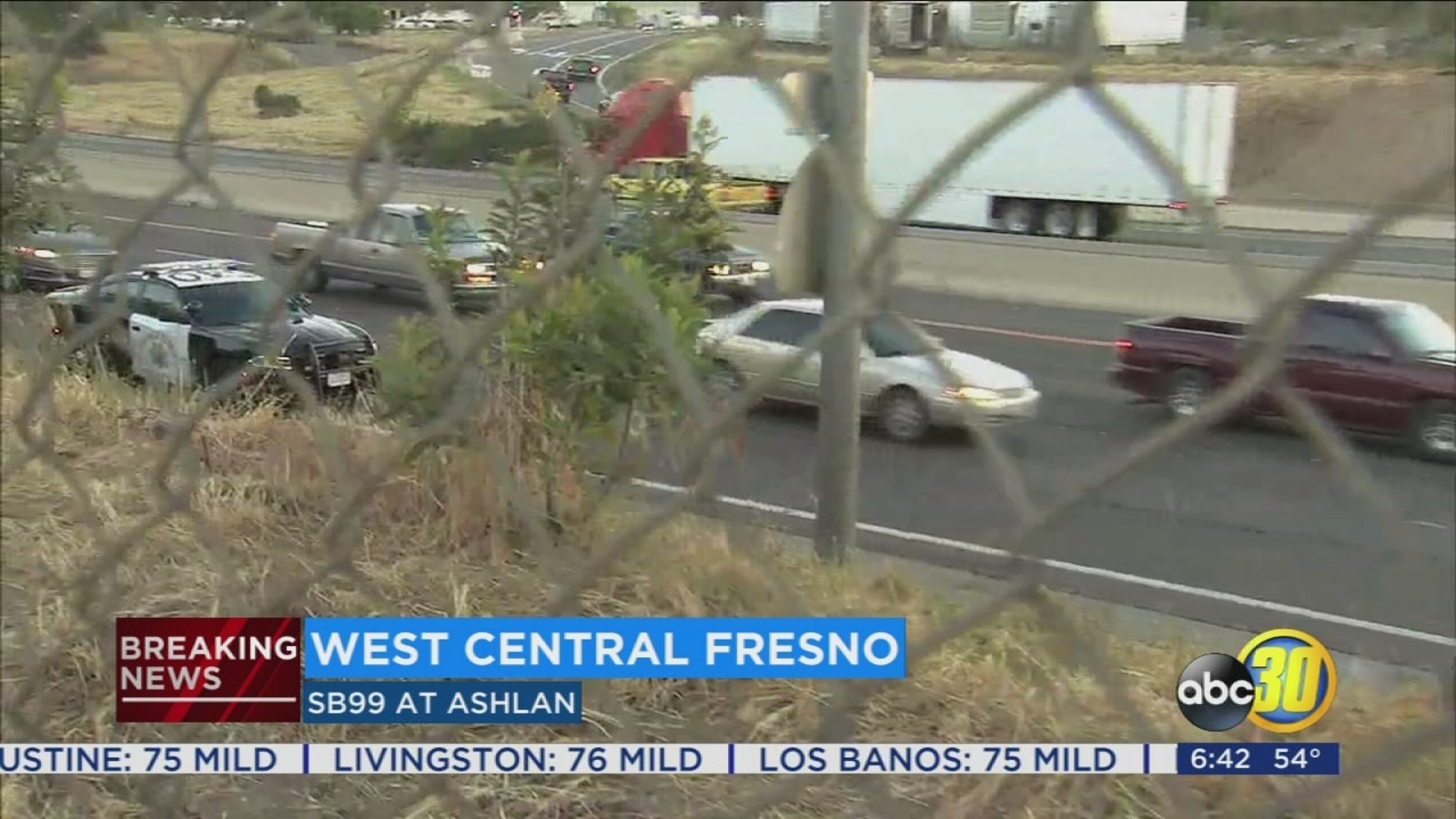 6 injured in 3 vehicle crash on SB HWY 99 near Ashlan - ABC30 Fresno