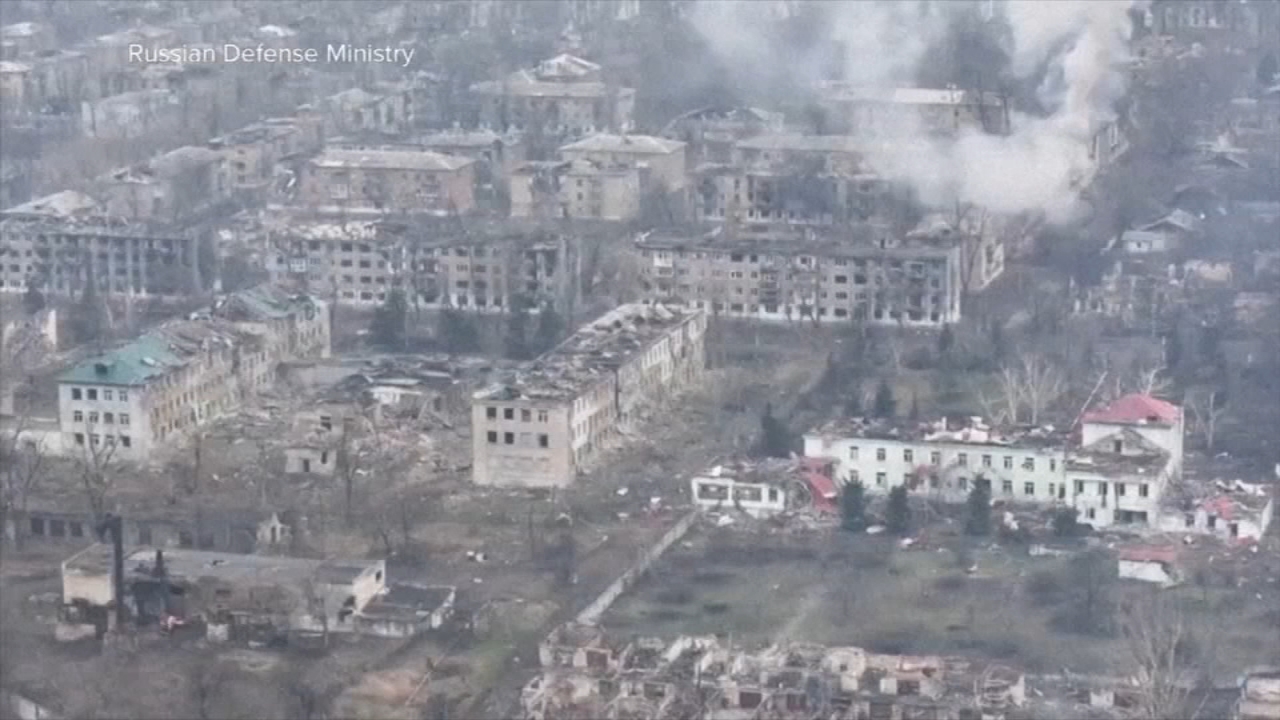 Zelenskyy says he will meet with Trump in Florida on Sunday for talks on Ukraine security guarantees