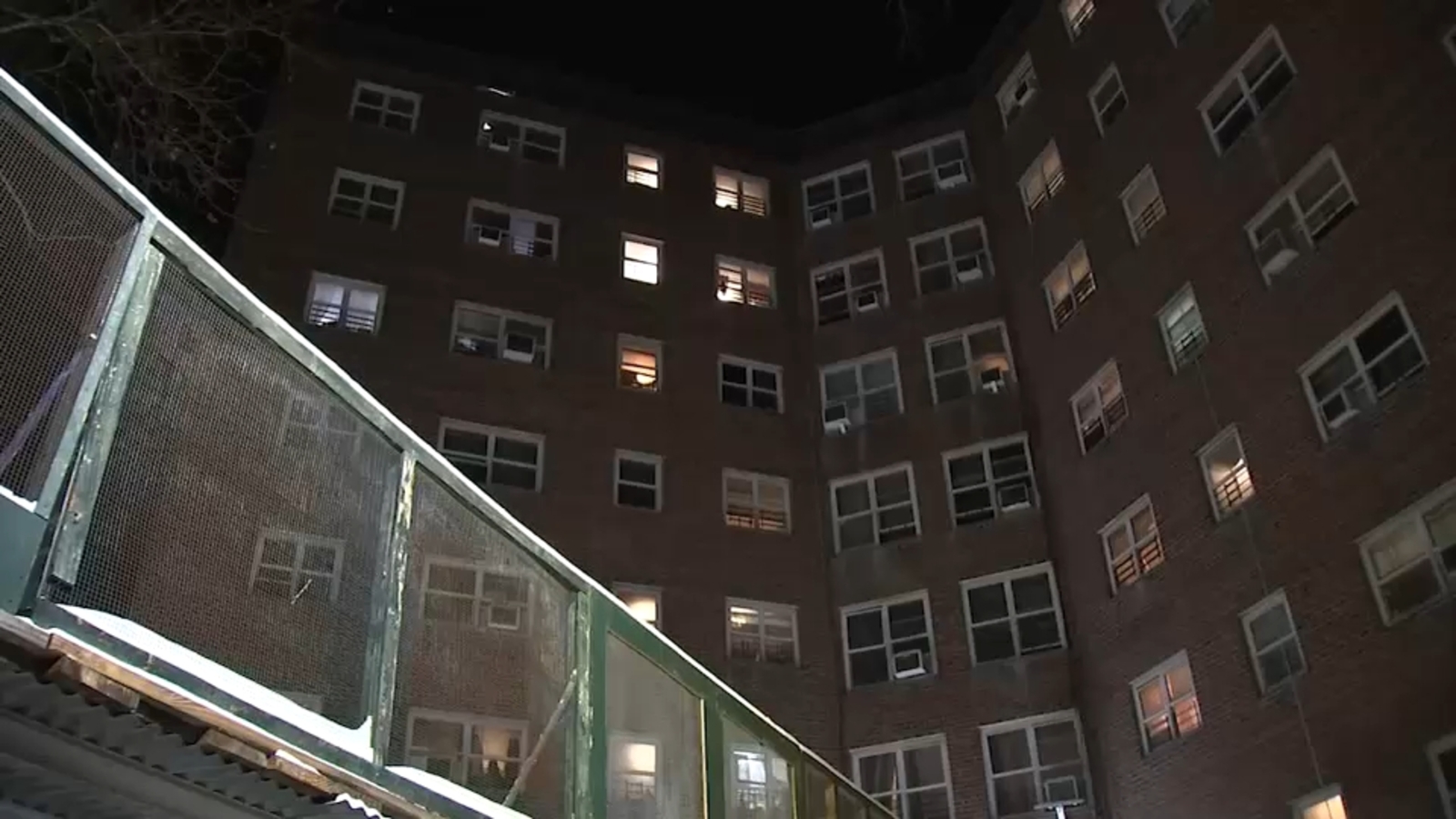 Man killed, 14-year-old wounded in shooting in Bronx apartment hallway