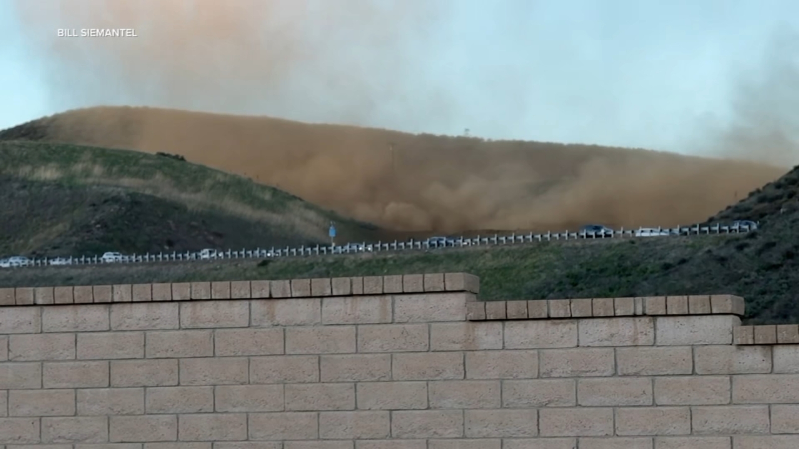 Natural gas leak causes major disruption on 5 Freeway in Southern CA