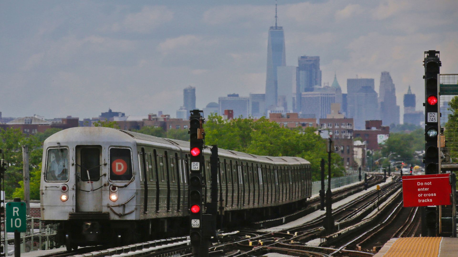 2025 New Year's holiday service: What to know
