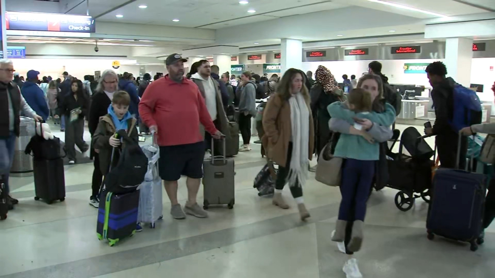 Monday expected to be 2nd busiest travel day of Christmas rush at PHL