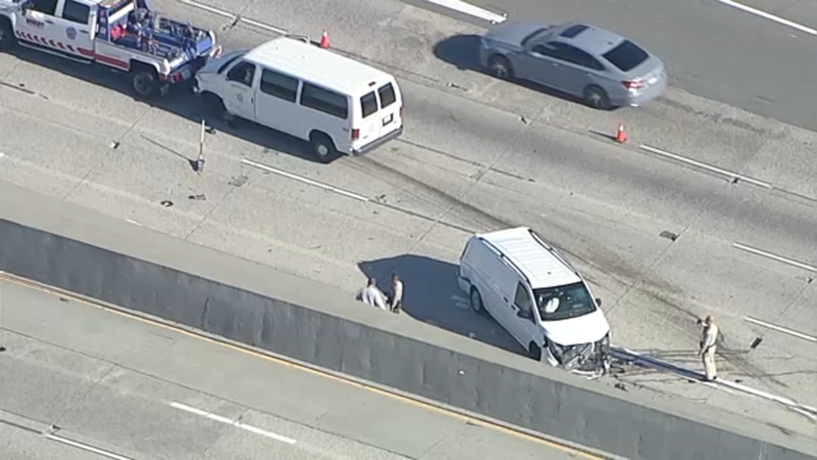 Los Angeles sheriff’s inmate van involved in crash on NB 5 Freeway in Mission Hills Los Angeles sheriff’s inmate van involved in crash on NB 5 Freeway in Mission Hills