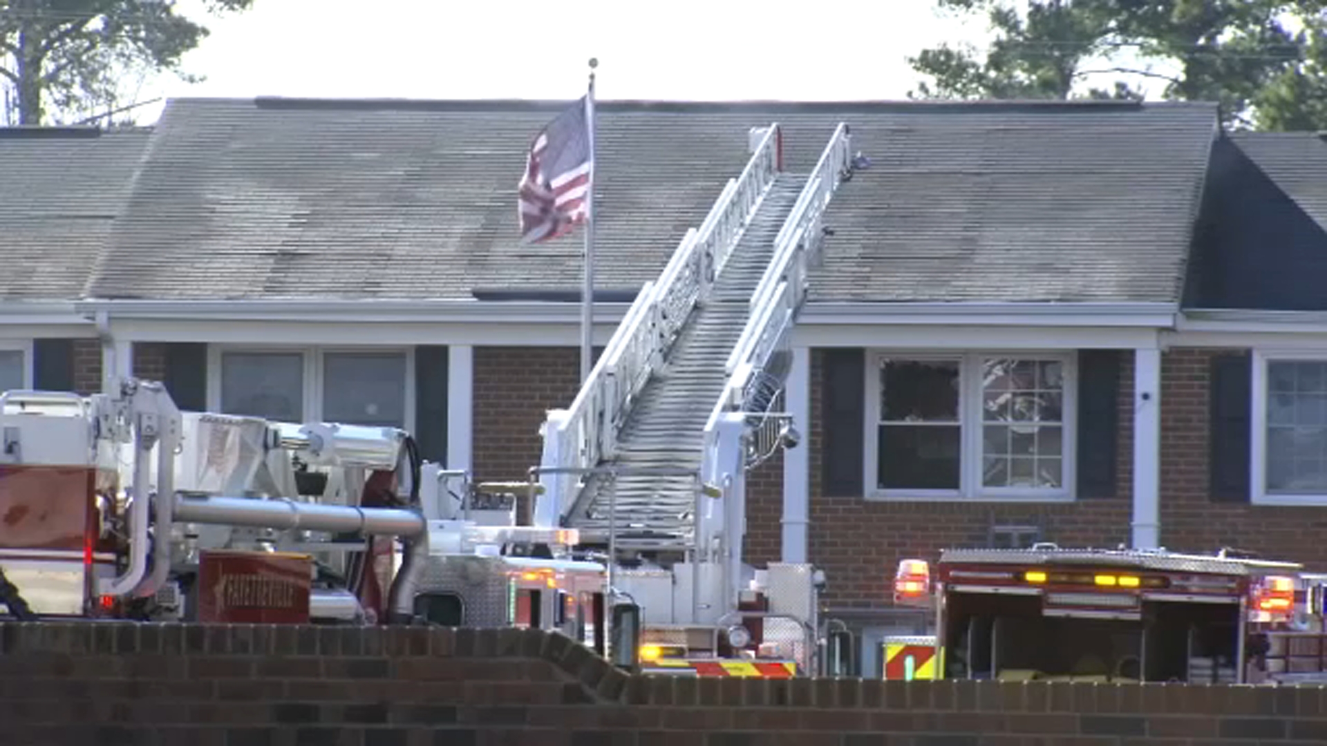 One person killed, another injured in Fayetteville apartment fire
