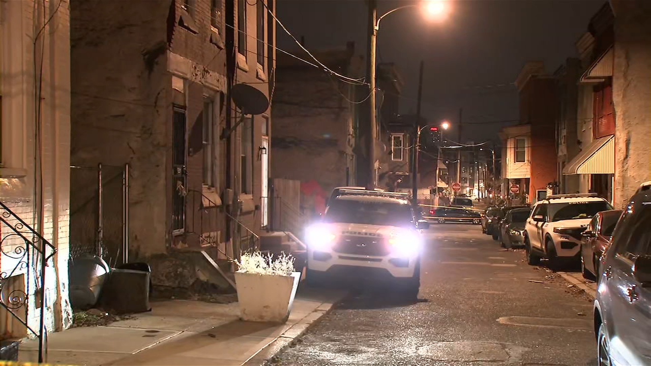 Knife-wielding man shot by officer in Strawberry Mansion, Philadelphia police say