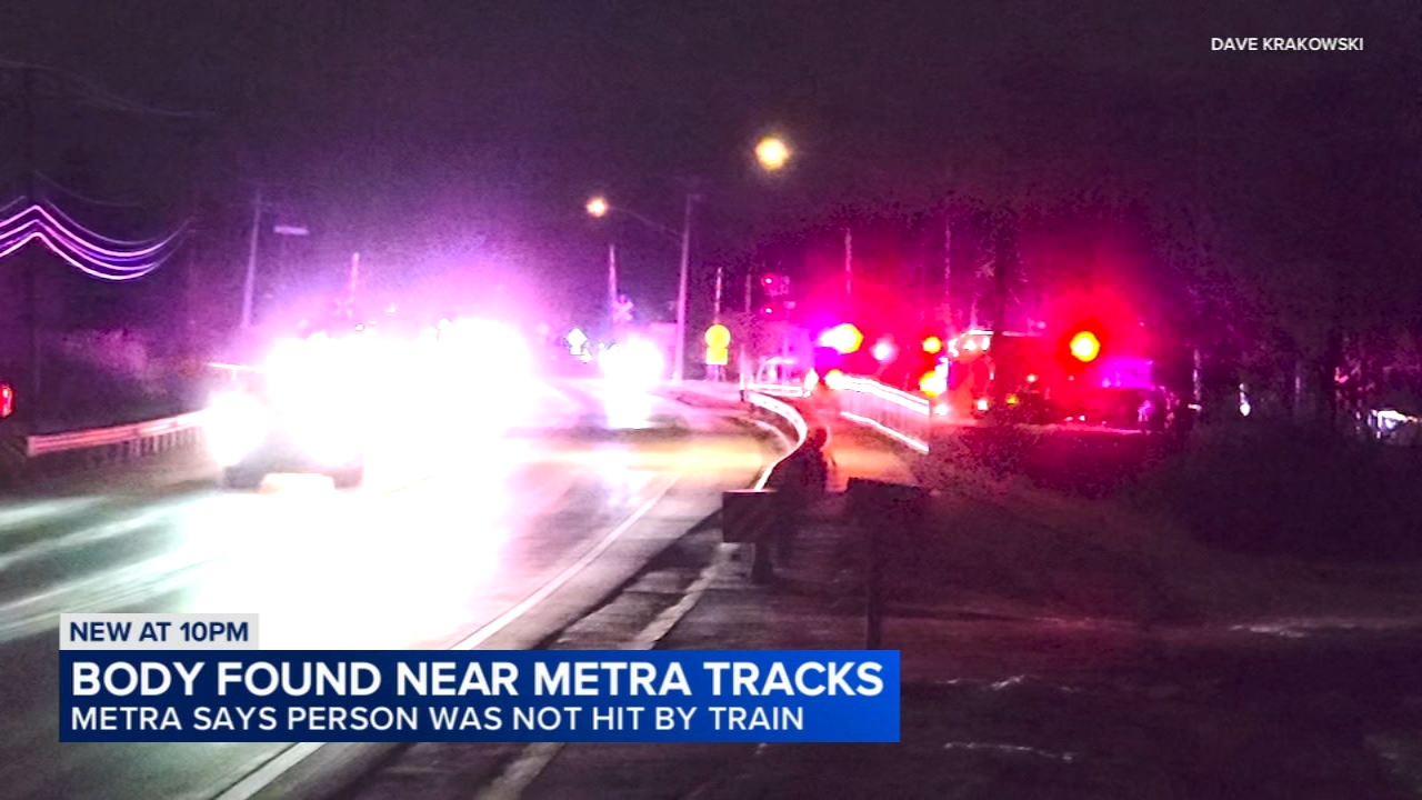 Body found near tracks in north suburbs; Metra delayed: Officials