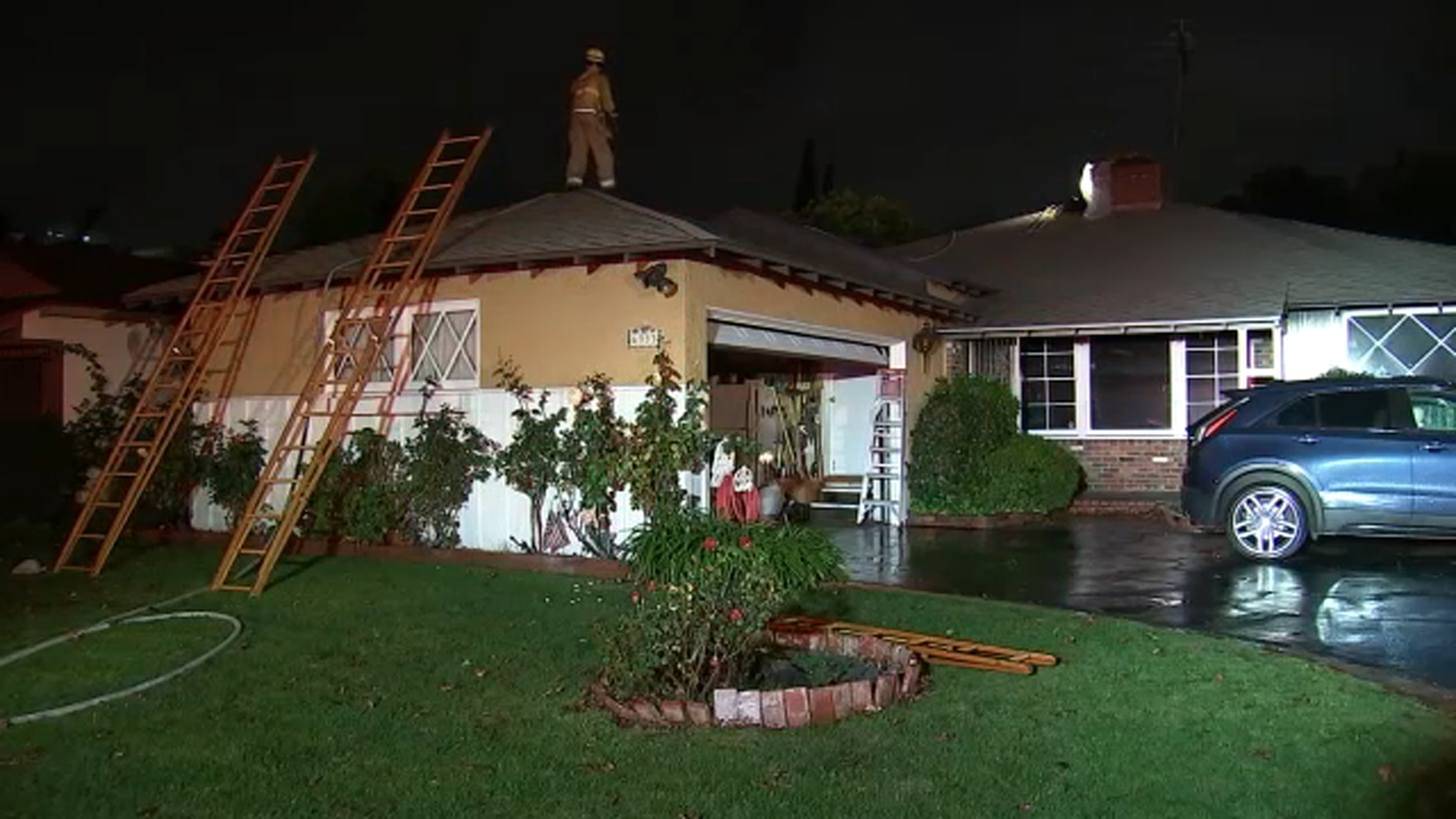 Man dies after being found in heavy house fire in Van Nuys, fire department says