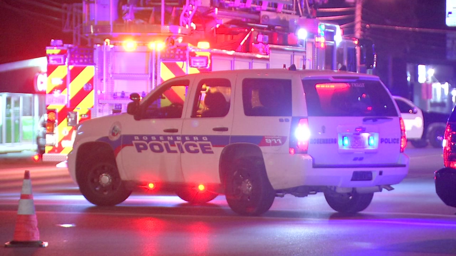 Pedestrian killed while crossing Hwy 90 in Rosenberg ABC13 Houston