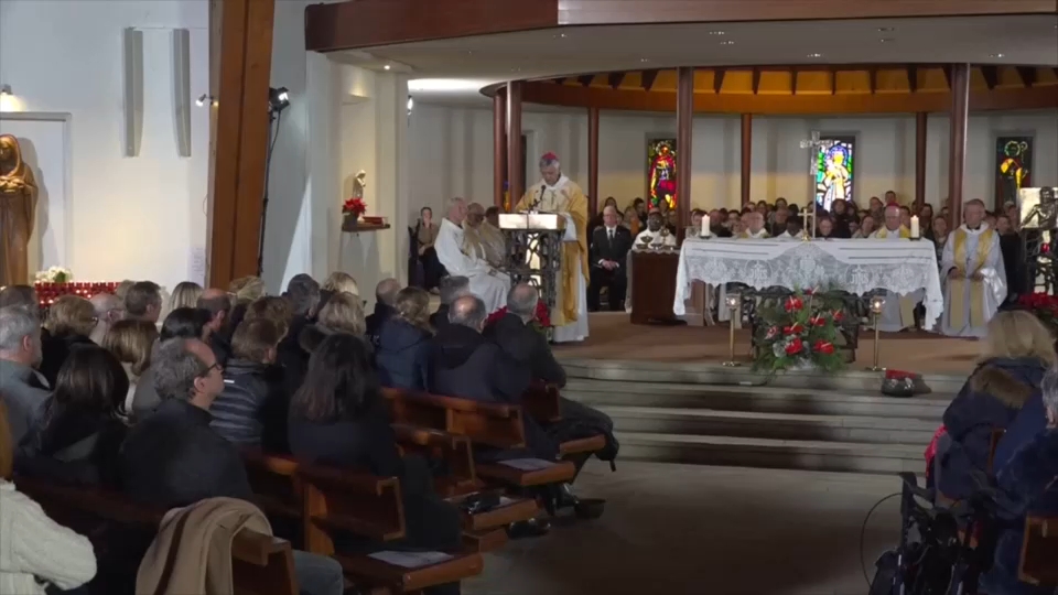 Hundreds march in silence to honor victims of Switzerland bar fire that left 40 dead on New Year's Eve - ABC7 New York