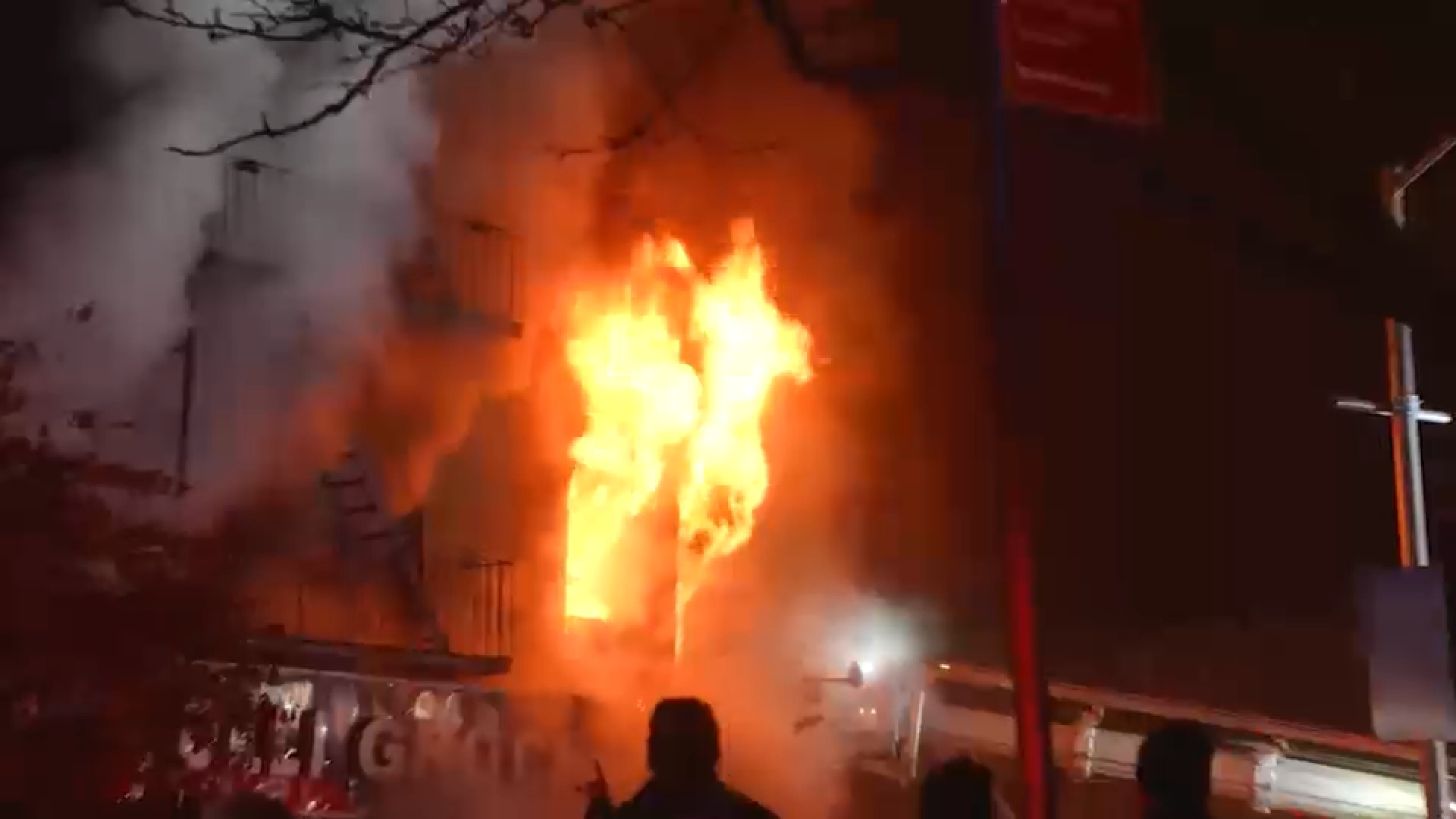 Blocked hydrants hinder FDNY at 5-alarm building fire, officials say