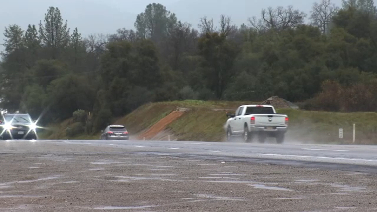 Residents respond to flood warnings, heavy rain in Madera County mountains