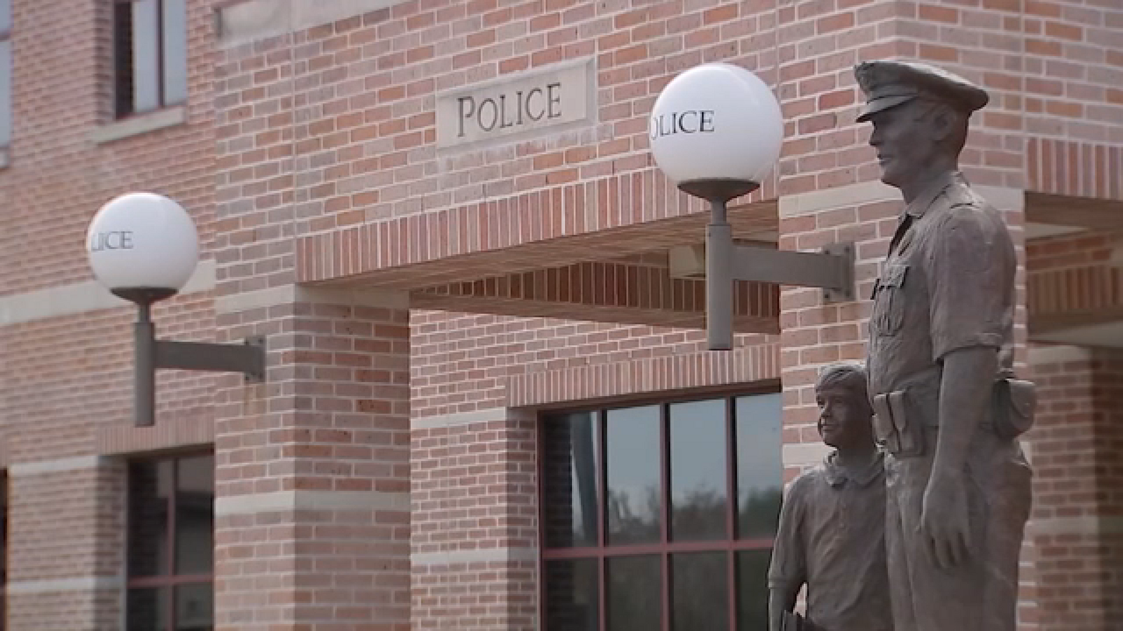 Surgeon accused of operating while intoxicated gets license temporarily ...