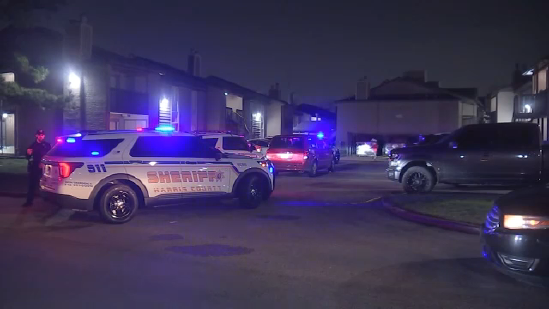 Mother opens fire after fight involving teenagers, leaving man injured, HCSO says