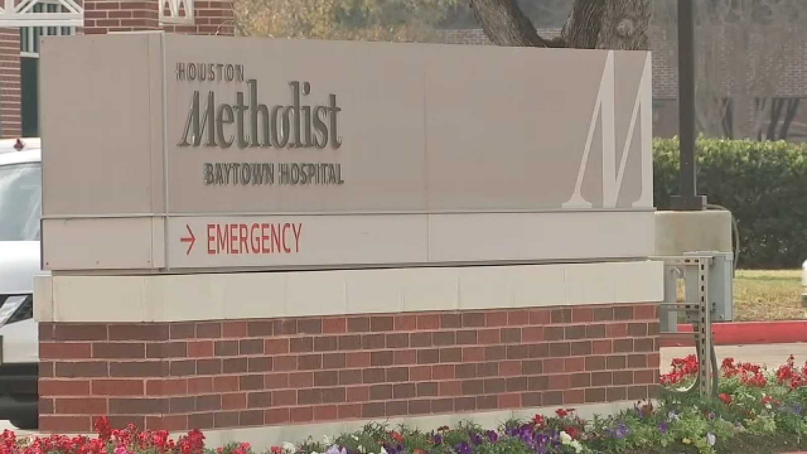 Pct. 3 deputy constable Sgt. under medical care after attacking three nurses, police say