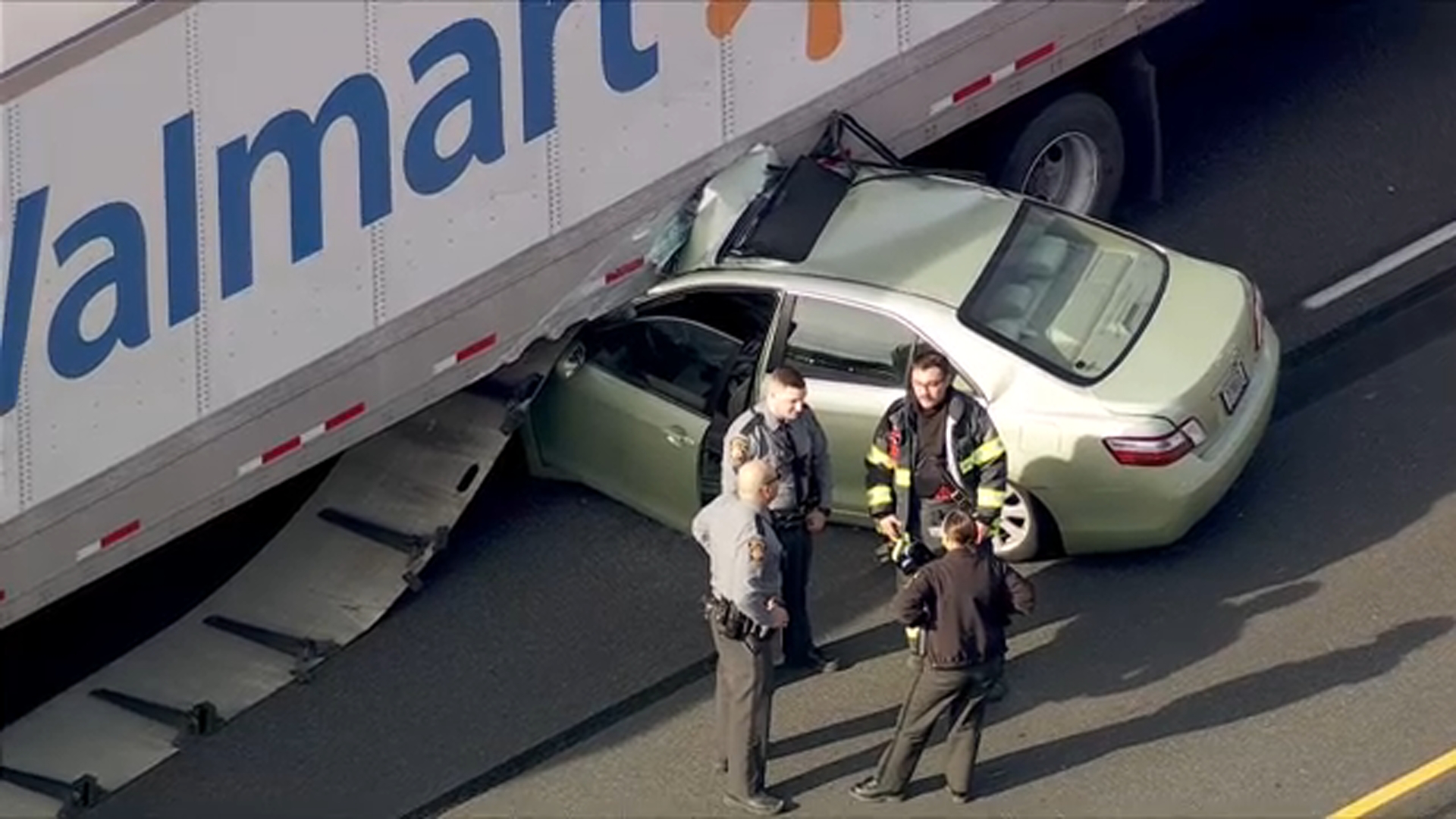 Vehicle stuck under tractor-trailer on I-476 south in Delaware Co.