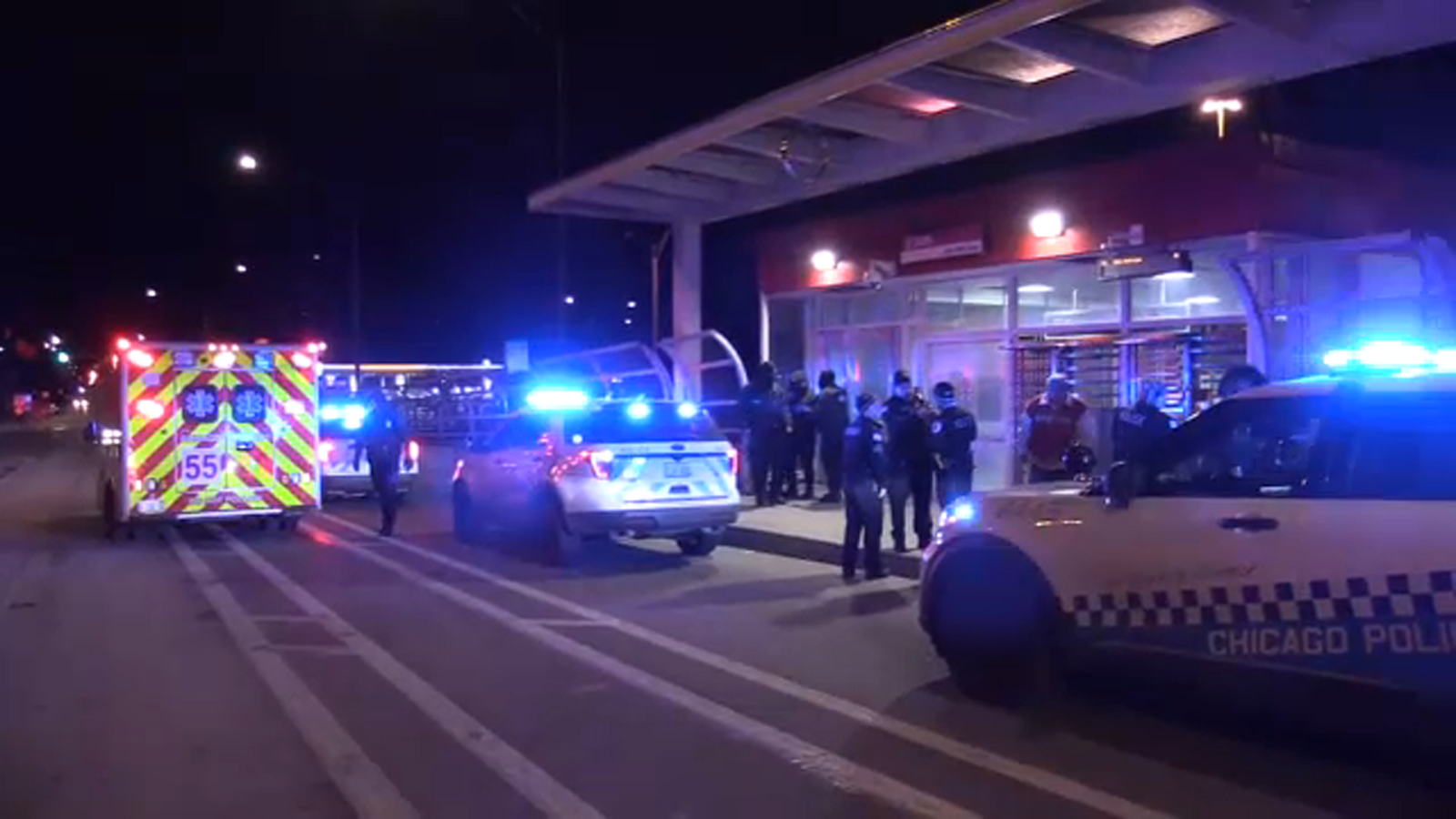 Man seriously hurt in CTA stabbing on South Side, Chicago police say