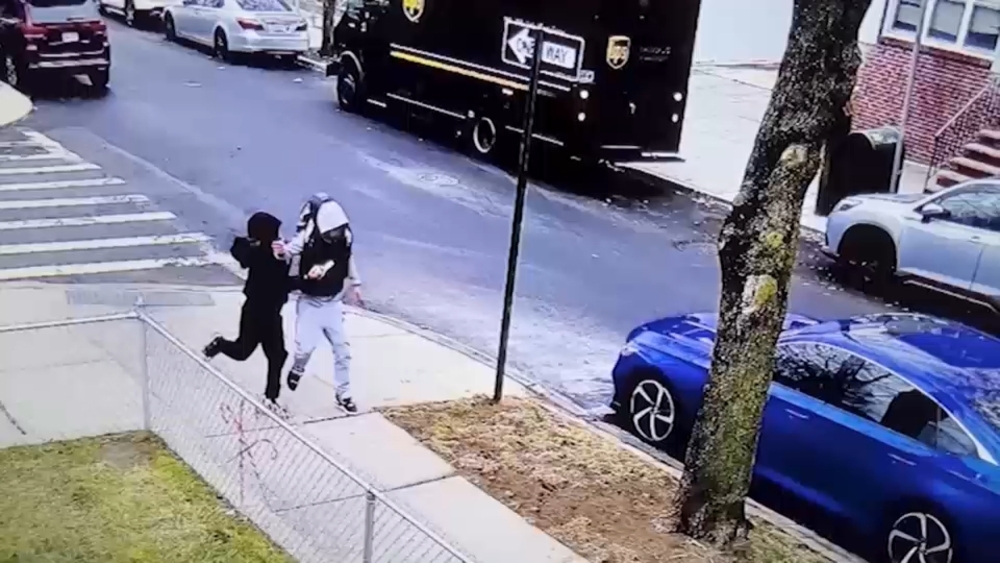 17-year-old charged with murder in fatal slashing of teenager in Queens