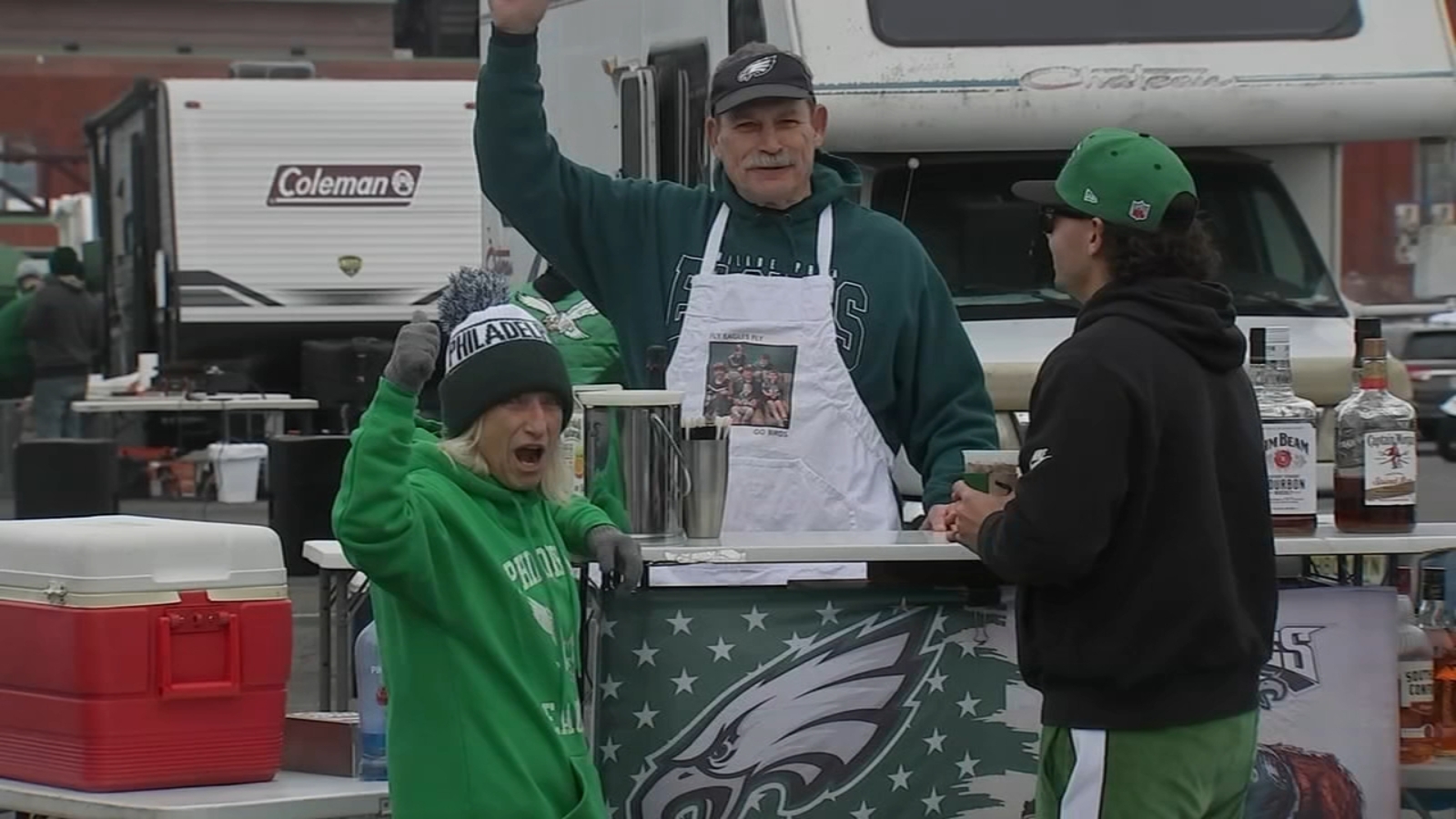 Fans arrive early and express confidence as playoff game day begins at the Linc