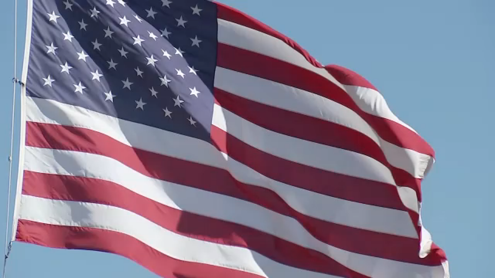 More Americans identify as political independents, a new poll shows