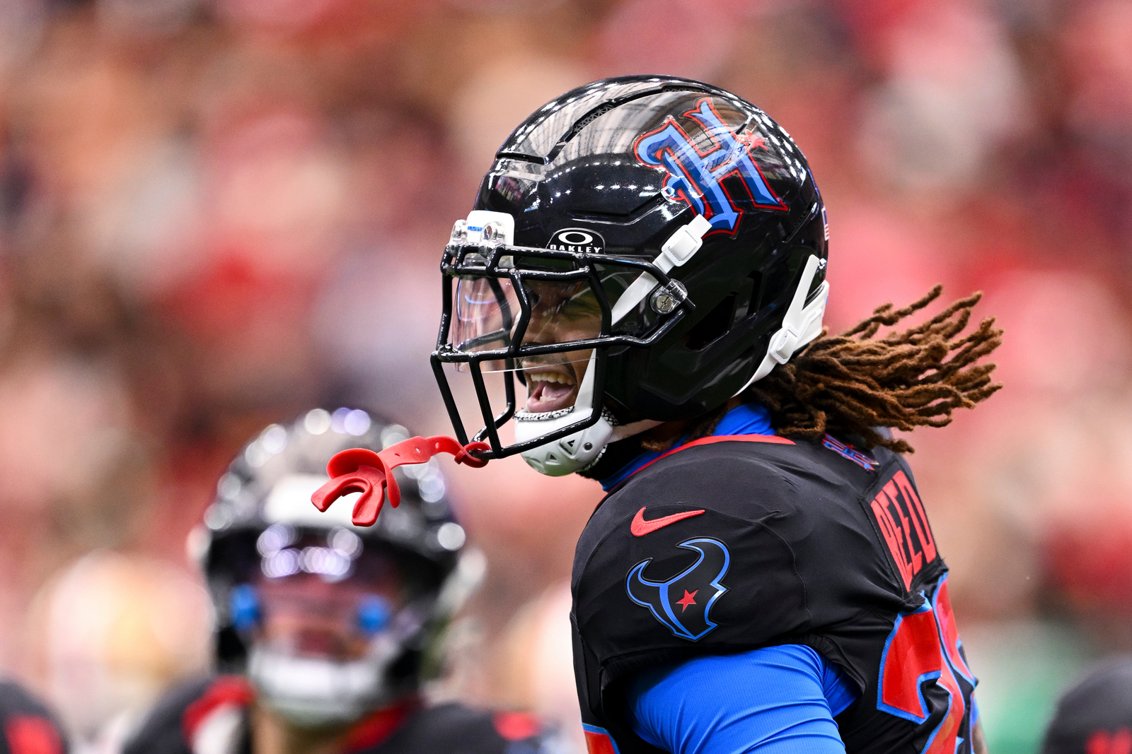 Texans rookie carjacked at gunpoint: HPD