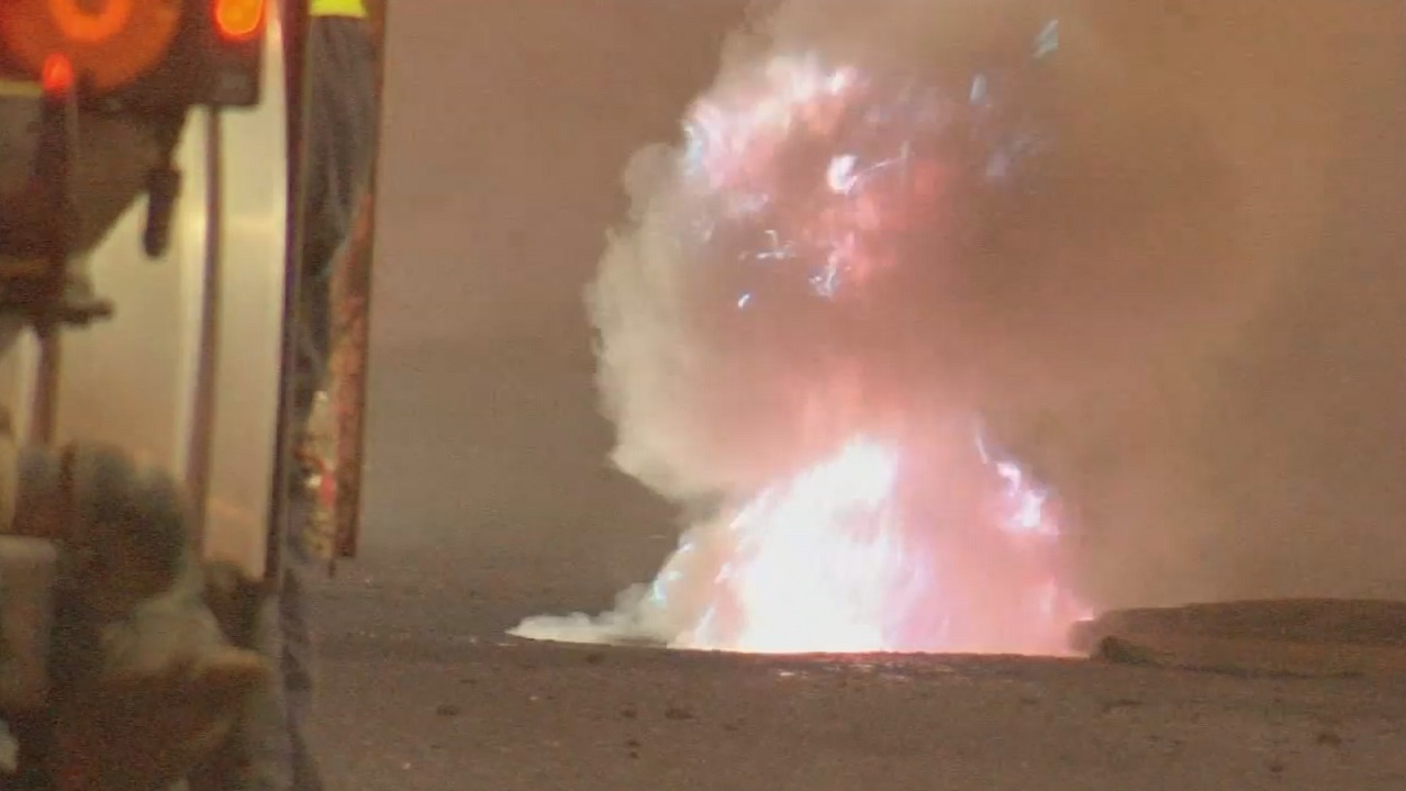 Manhole explosion shuts down busy Midtown street