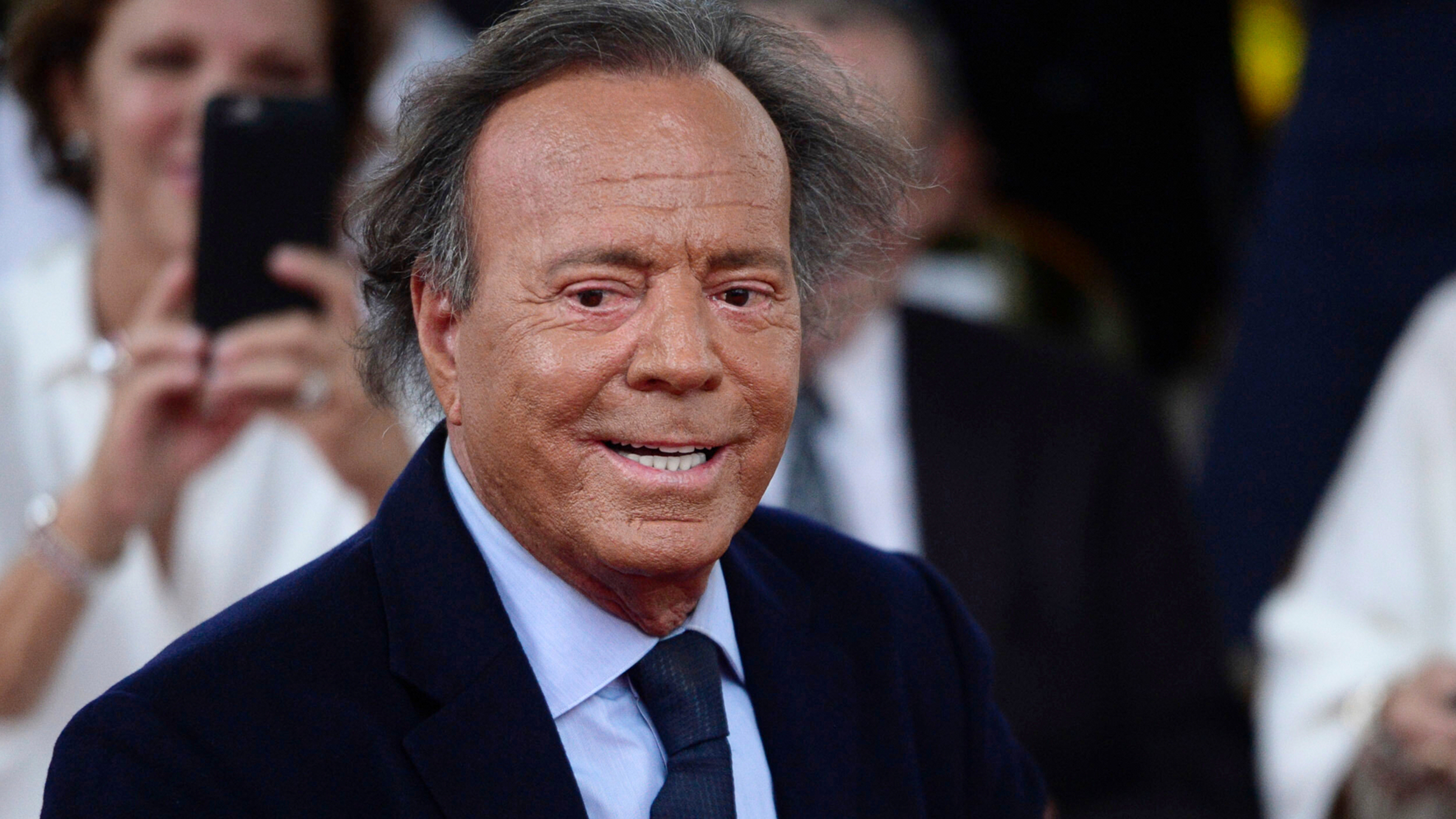 Update: Spanish singer, Julio Iglesias denies allegations he sÂ£xually ass@ulted two former employees