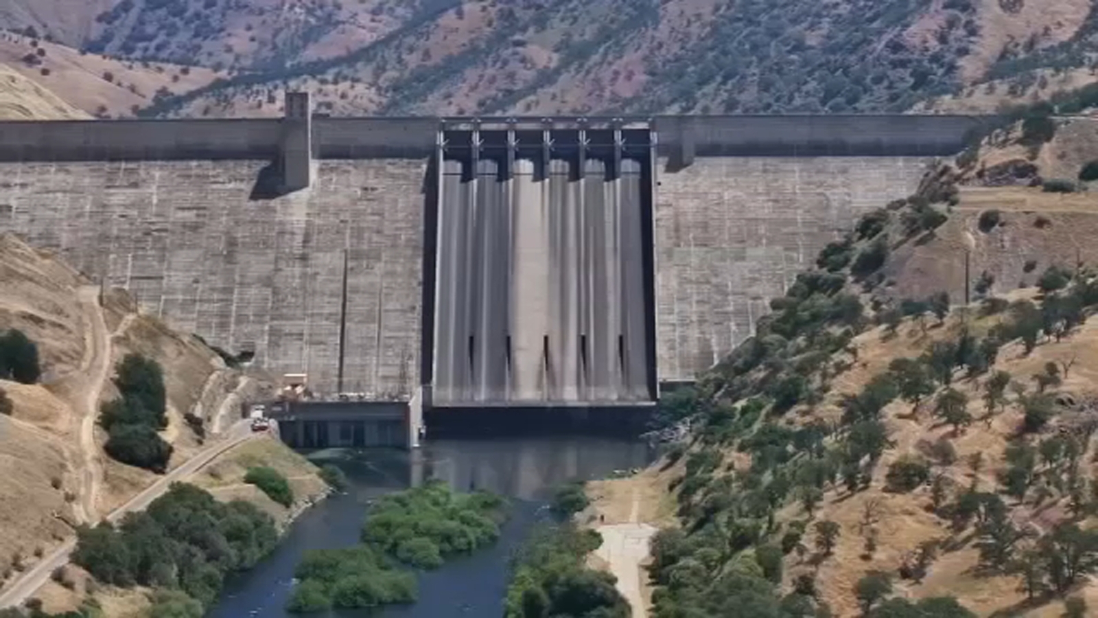 Action News goes to top of Pine Flat Dam with Asst. Sec. of Army to discuss water policy, management