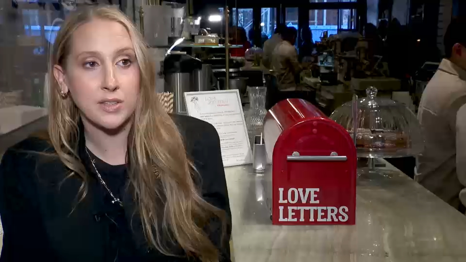 Florist turns anonymous love letters to New York City into works of art
      