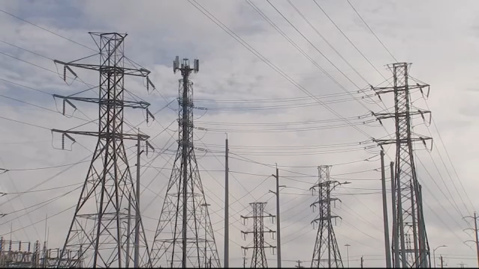 Will the Texas power grid hold up during winter weather? ERCOT says yes